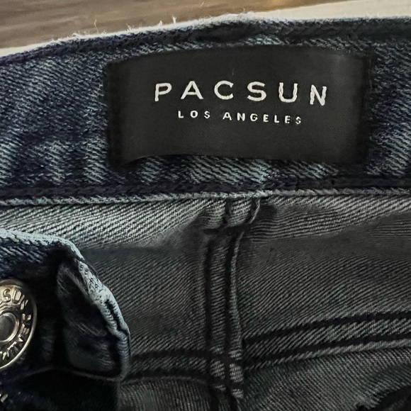 Men's Distressed Blue Jeans - Picture 6 of 6